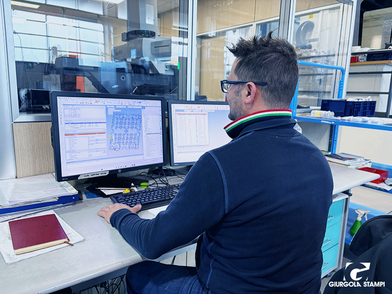 Tecnologie CAD/CAM all’Avanguardia: L’Innovazione nella Progettazione degli Stampi